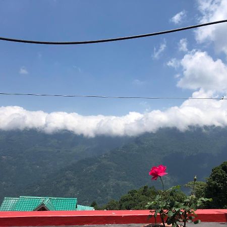 Raibas Homestay Darjeeling  Buitenkant foto