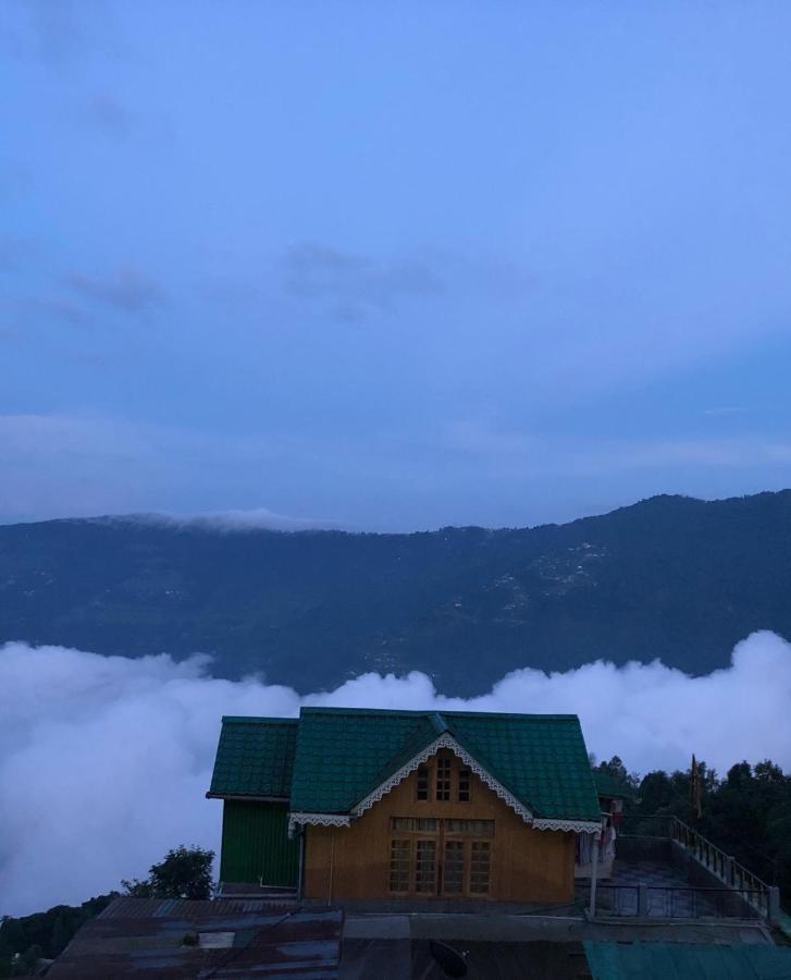Raibas Homestay Darjeeling  Buitenkant foto