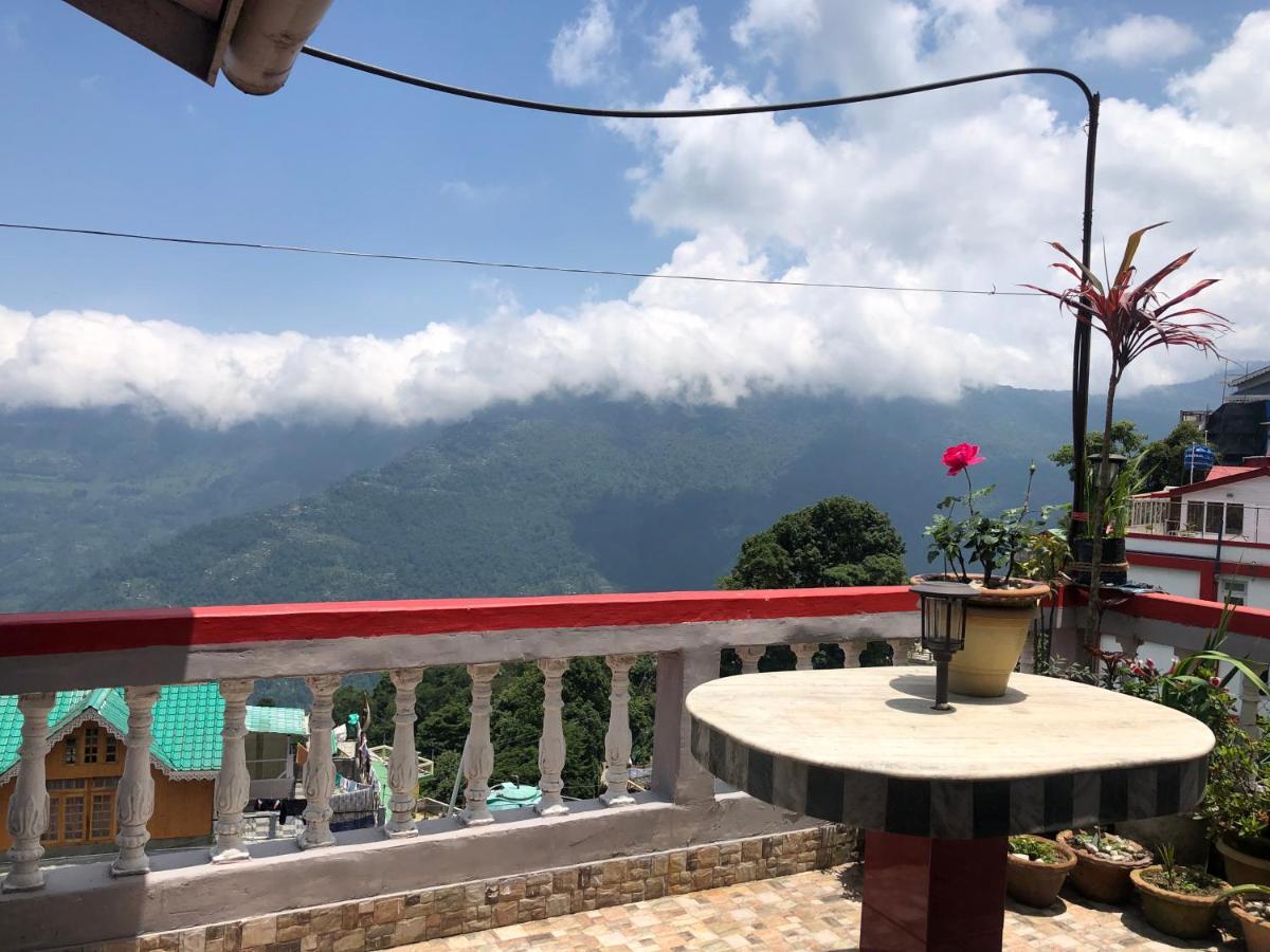 Raibas Homestay Darjeeling  Buitenkant foto
